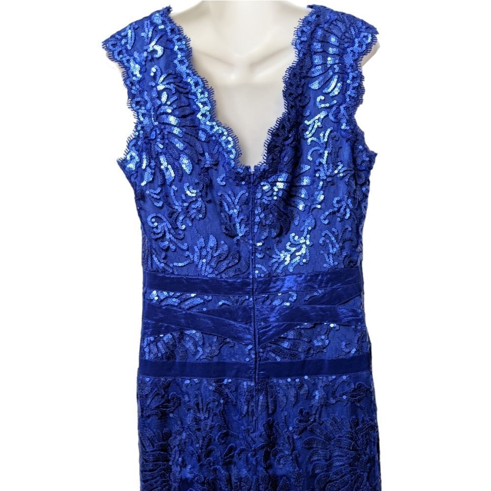 TADASHI SHOJI Paillette Embroidered Lace Banded Waist V-Neck Gown 14 - Picture 10 of 12